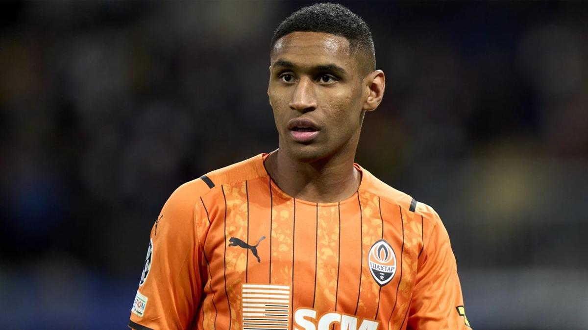 Transfer bitiyor! Tete, Fenerbahe iin stanbul'da