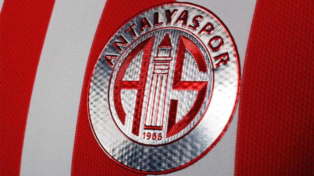 Antalyaspor%E2%80%99dan+%C3%A7evre+ve+deniz+kirlili%C4%9Fine+%C3%B6zel+forma