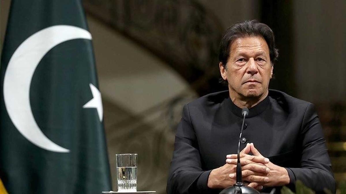 Pakistan'da mran Han'a 5 yl siyasi yasak getirildi