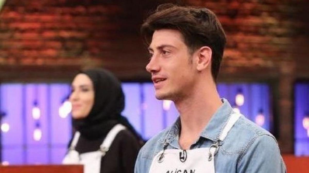 MasterChef Alican Sabunsoy'un sevgilisi ortaya kt! nl ift sosyal medyann gndeminde