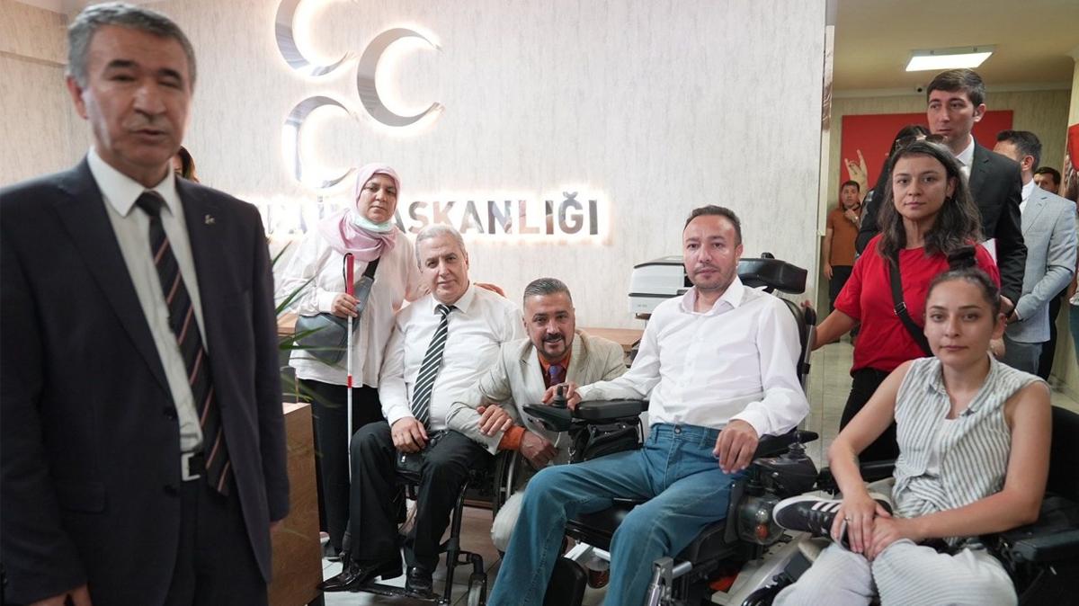 MHP Ankara l Bakan Doan engelli bireylerle bir araya geldi