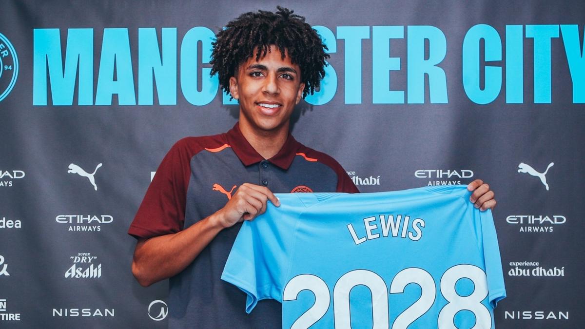 Manchester City, Rico Lewis ile nikah tazeledi