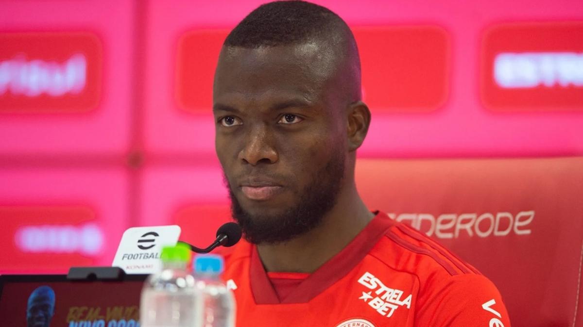 Ve Enner Valencia resmen geri dnyor! Transferi bizzat kendisi aklad...