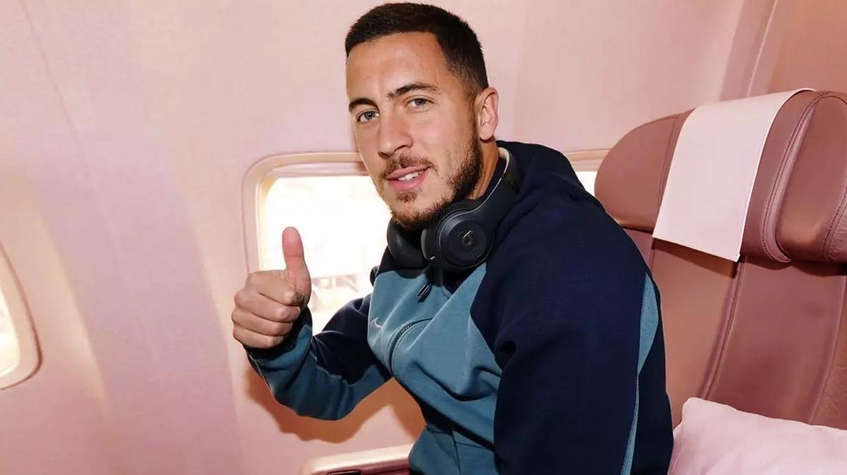 Yzyln transferi Eden Hazard! ampiyonluk iin "Geliyorum" dedi: Beklenen uak iniyor