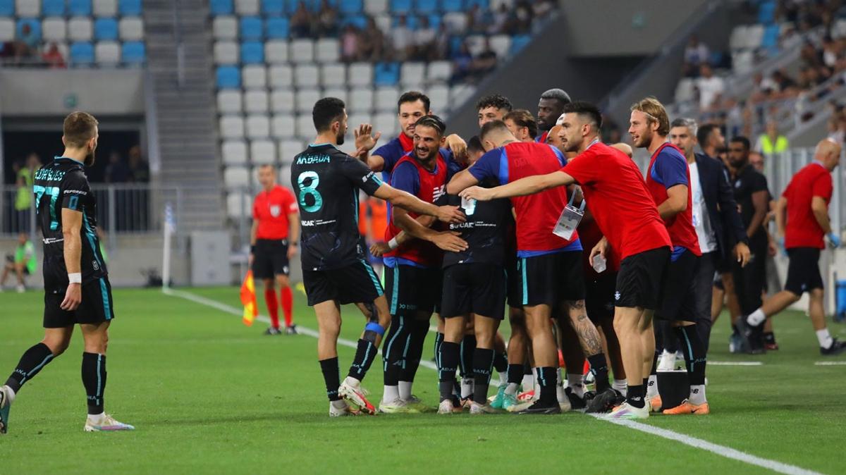 Adana Demirspor Osijek UEFA Avrupa Konferans Ligi fotoraflar resimleri