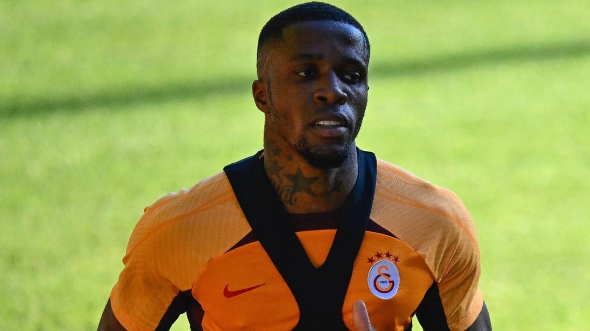Takmdan ayr alt! Galatasaray'da Wilfried Zaha oku