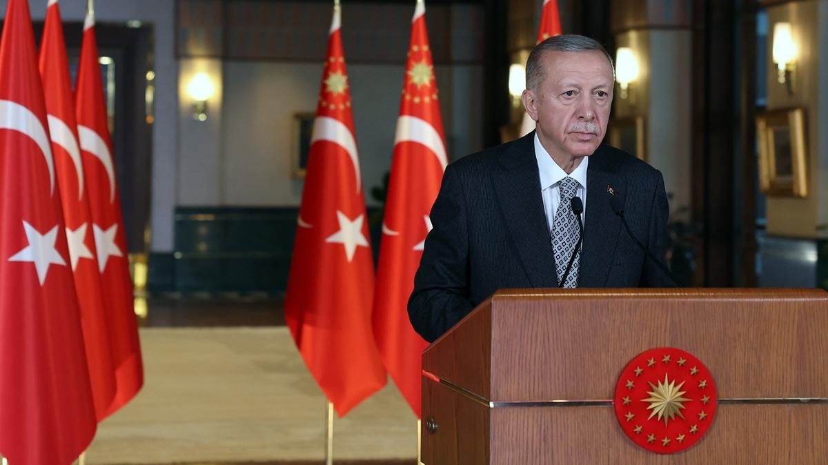 Bakan Erdoan, Adyaman Kentsel Dnm Projesi Temel Atma Treni'ne baland... "anakkale'deki yangnn yaylmas durduruldu"