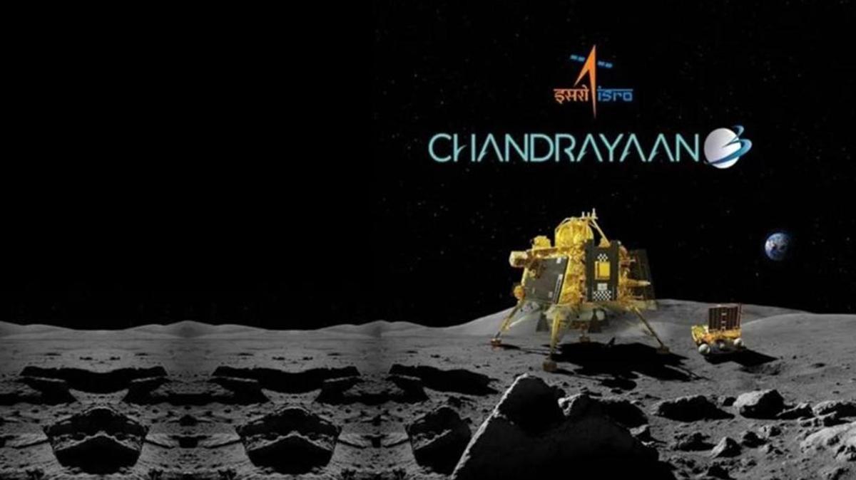 Uzayda tarihi anlar! Chandrayaan-3 Ay'n gney kutbu yaknna indi