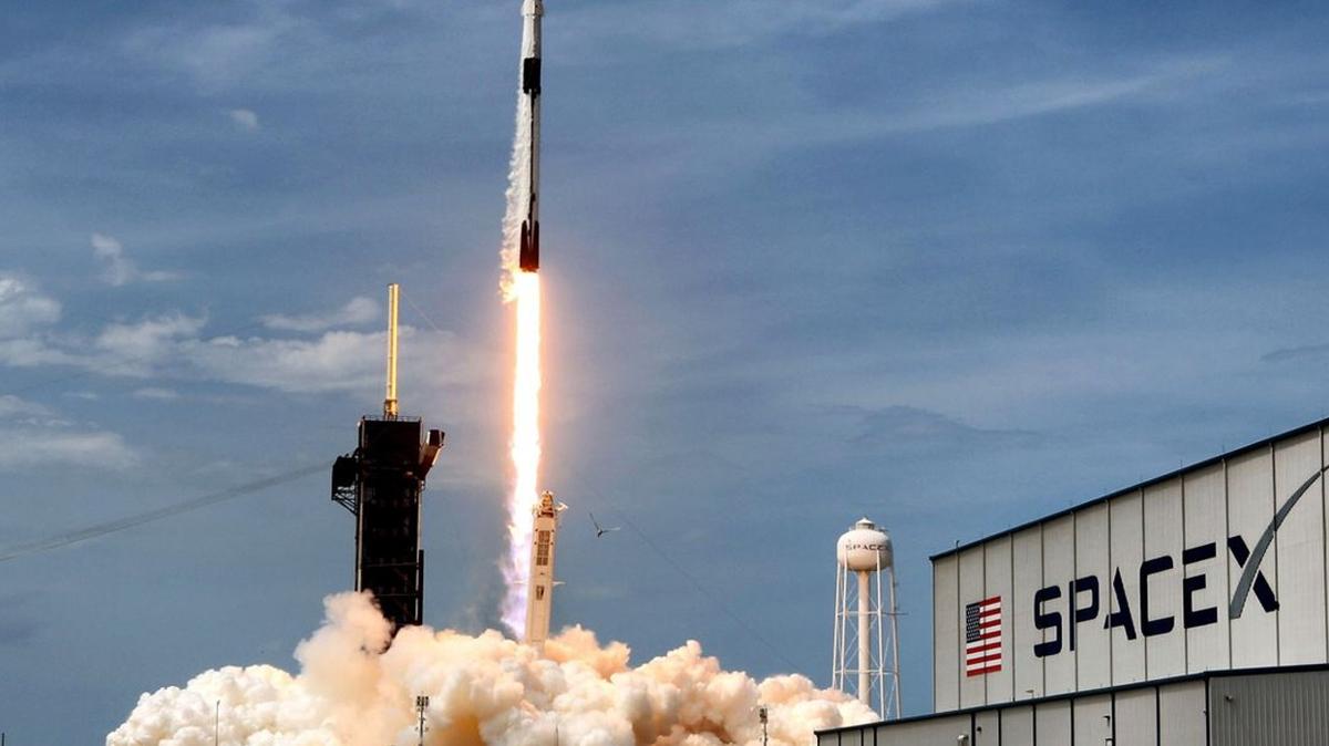 ABD'den SpaceX'e ie alm srecinde 'ayrmclk' davas