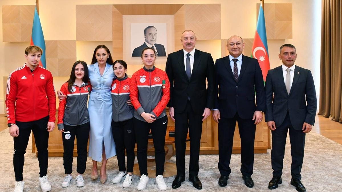 lham Aliyev Cansu Bekta Madalya fotoraflar resimleri