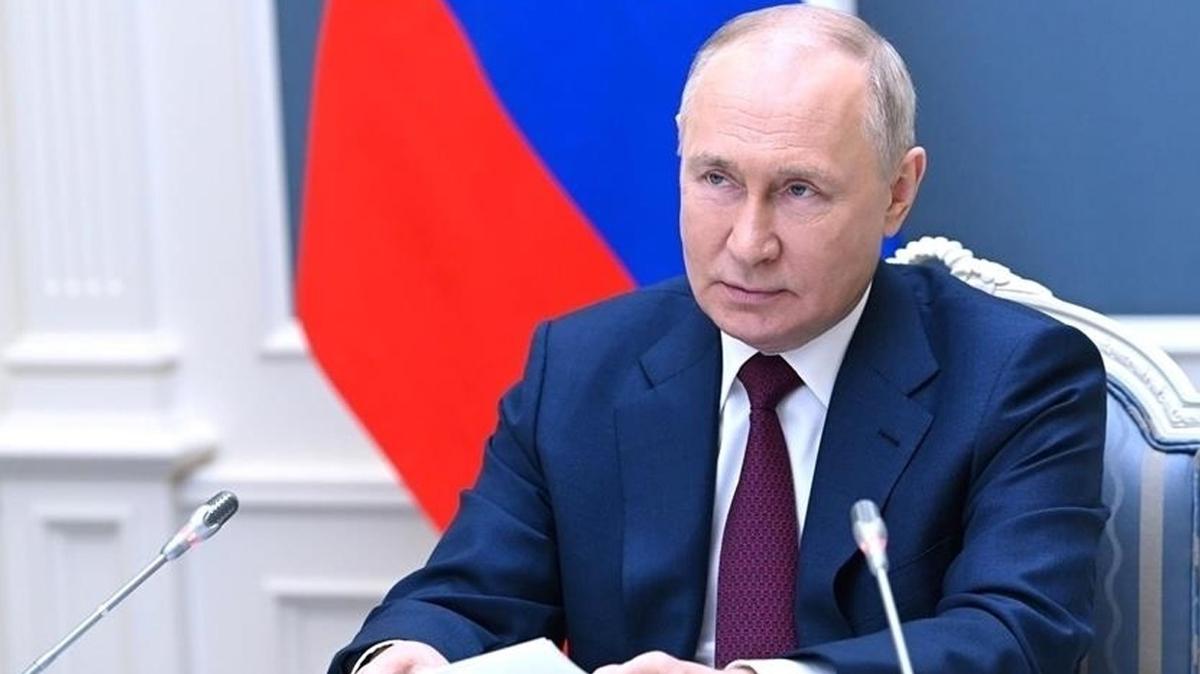 Putin'den kararname Paralı asker grupları bağlılık yemini edecek