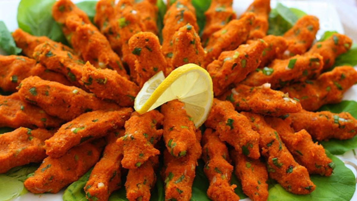 Akam yemeine lezzetli tarif! Mercimek kftesi nasl yaplr"
