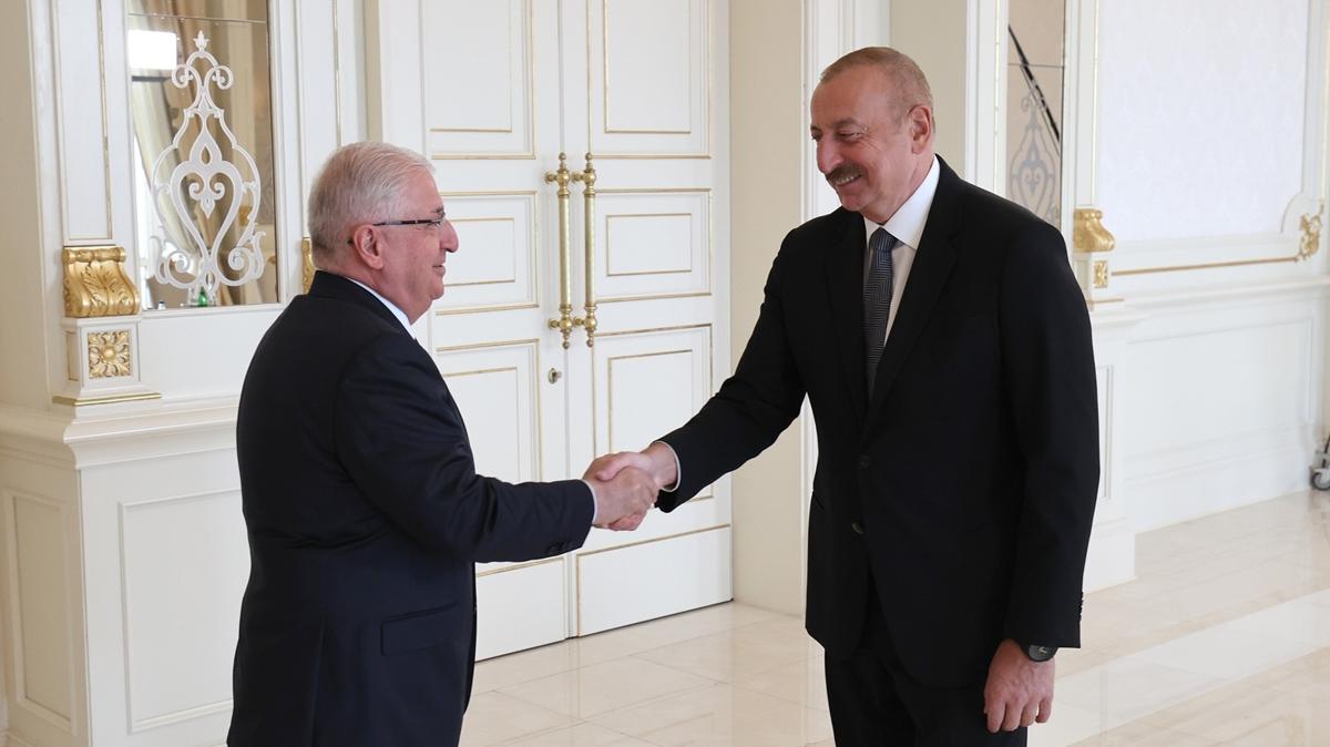 Azerbaycan Cumhurbakan Aliyev Bakan Gler'i kabul etti