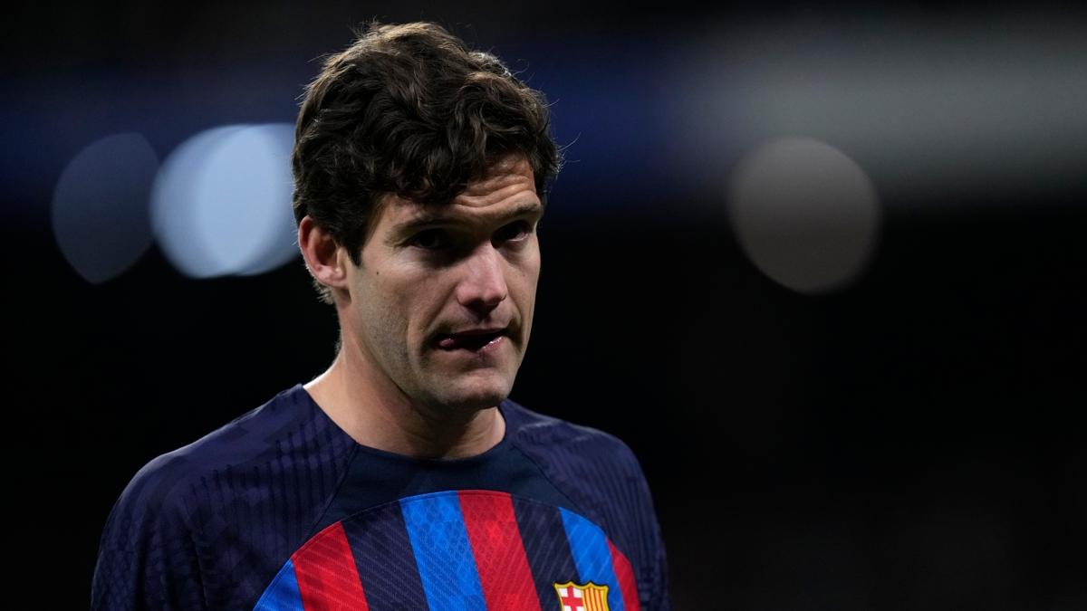 Manchester United, Marcos Alonso'nun peinde