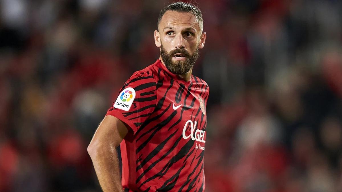 8 milyon euroluk Vedat Muriqi krizi! Takmda ortalk kart...