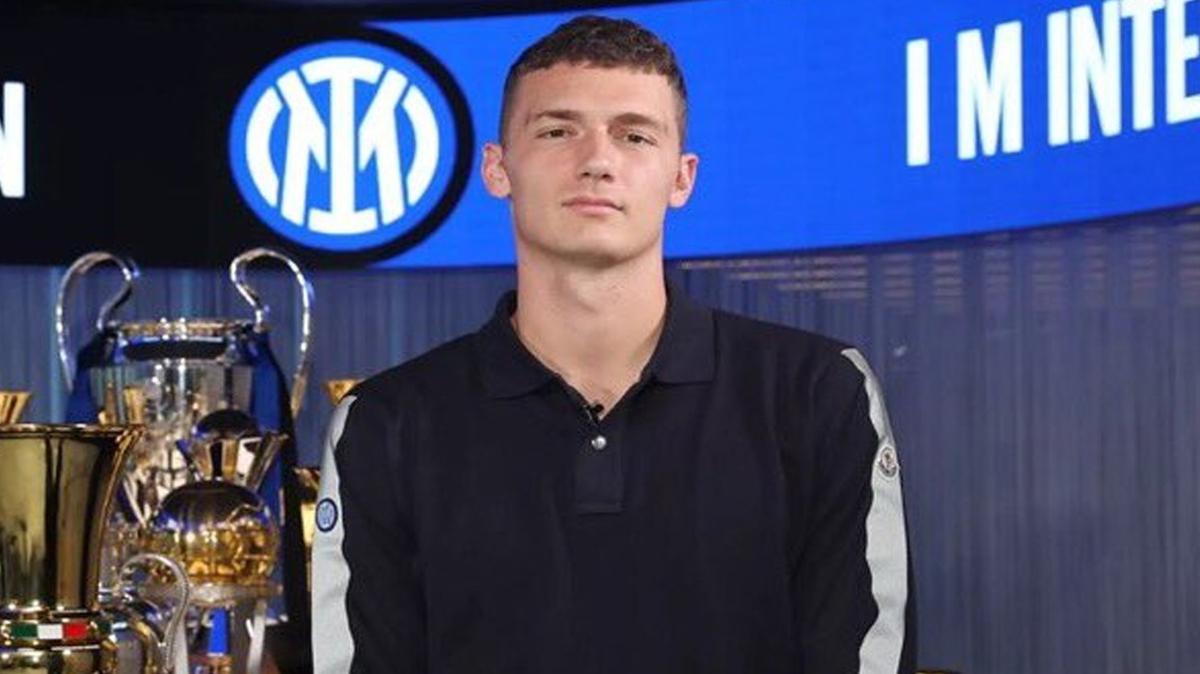 nter, Benjamin Pavard' kadrosuna katt