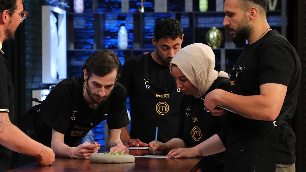 MasterChef'te favori gsterilen yarmac vedasn istedi, gzyalar sel oldu!