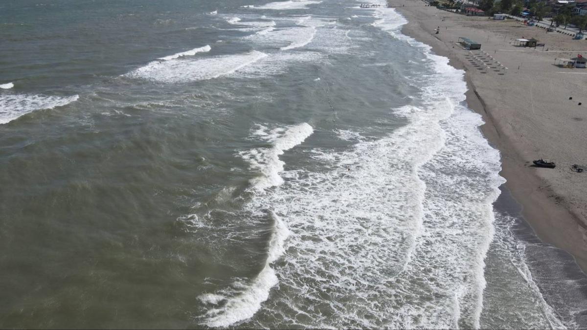 Uyarlarn ardndan Sakarya'da denize girmek yasakland