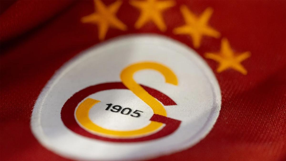 Y%C4%B1ld%C4%B1z+oyuncu+ayr%C4%B1ld%C4%B1%21;+Galatasaray+resmen+a%C3%A7%C4%B1klad%C4%B1