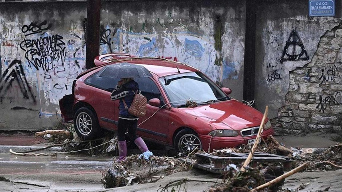 Yunanistan 100 ylda en fazla iki kez grlebilecek iddetli yalara sahne oluyor