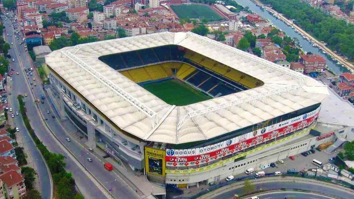 Fenerbahe'den tarihi karar! Statn ismi deiiyor