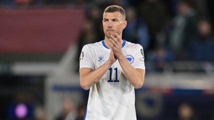 Edin Dzeko att�, Bosna Hersek kazand�