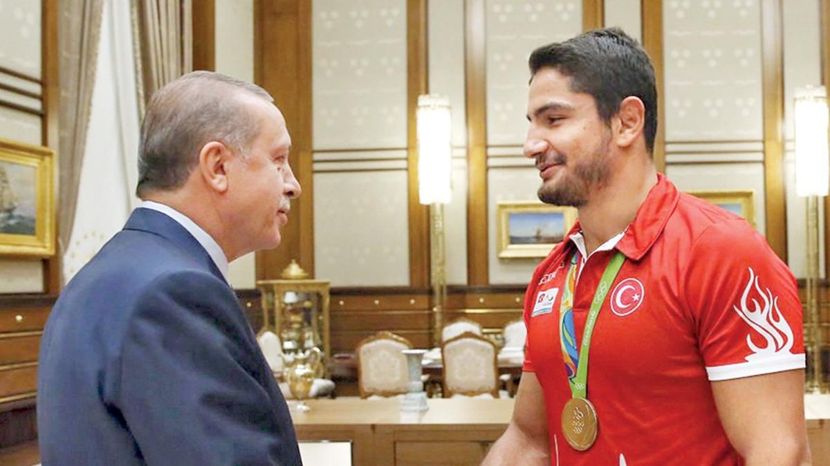 Taha Akg�l Bakan Osman A�k�n Bak Ba�kan Recep Tayyip Erdo�an foto�raflar� resimleri