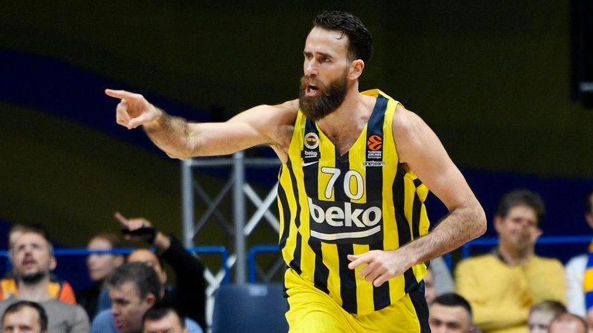 Eski Fenerbaheli Luigi Datome, basketbolu brakt
