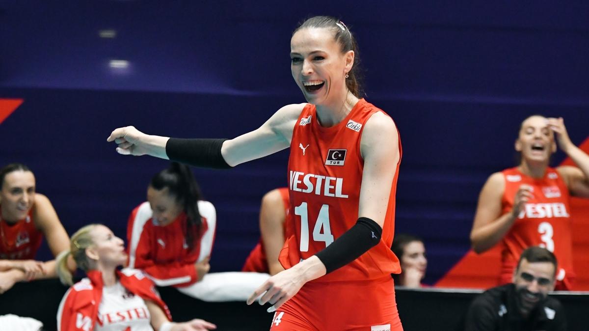 Fenerbahe'den tarihi karar! Eda Erdem'in heykeli dikilecek