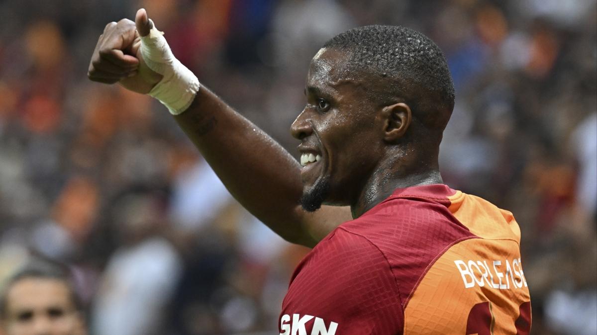 Wilfried Zaha geri dnmek iin ok alyor