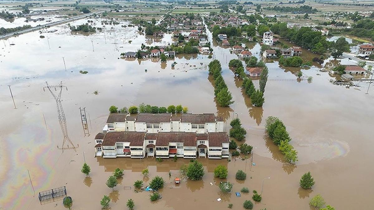 Yunanistan, sel felaketi iin AB'den yardm talep edecek