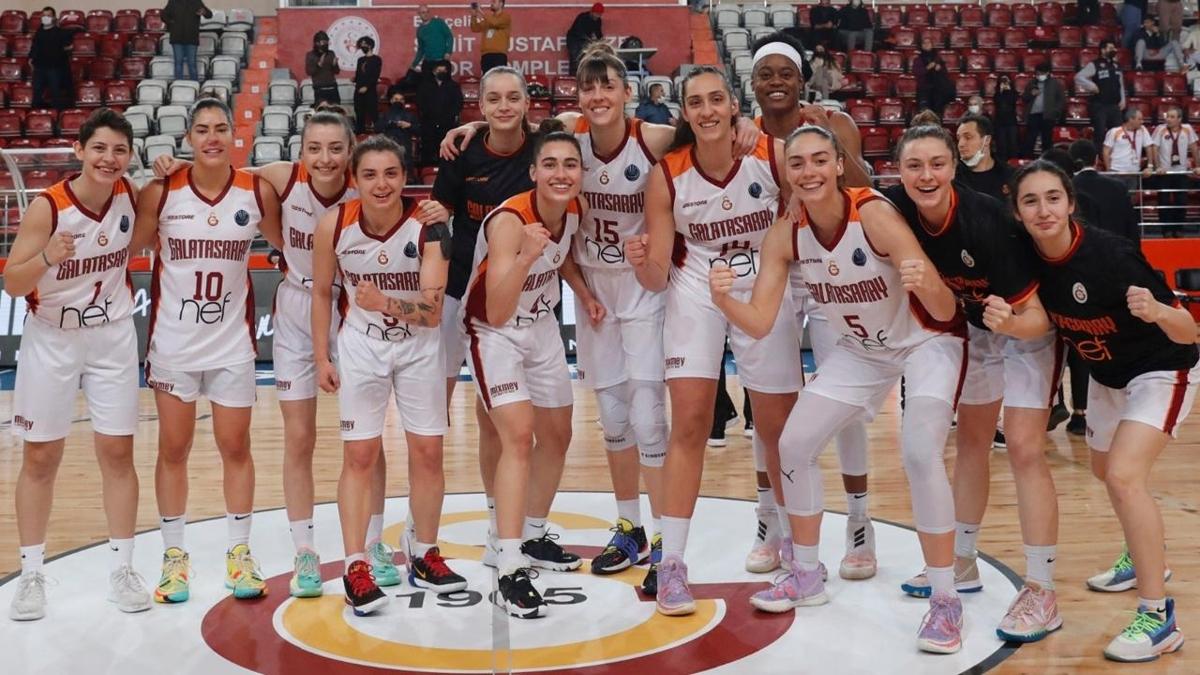 Galatasaray'da imzalar atld! Kadn Basketbol Takm'nn yeni sponsoru belli oldu