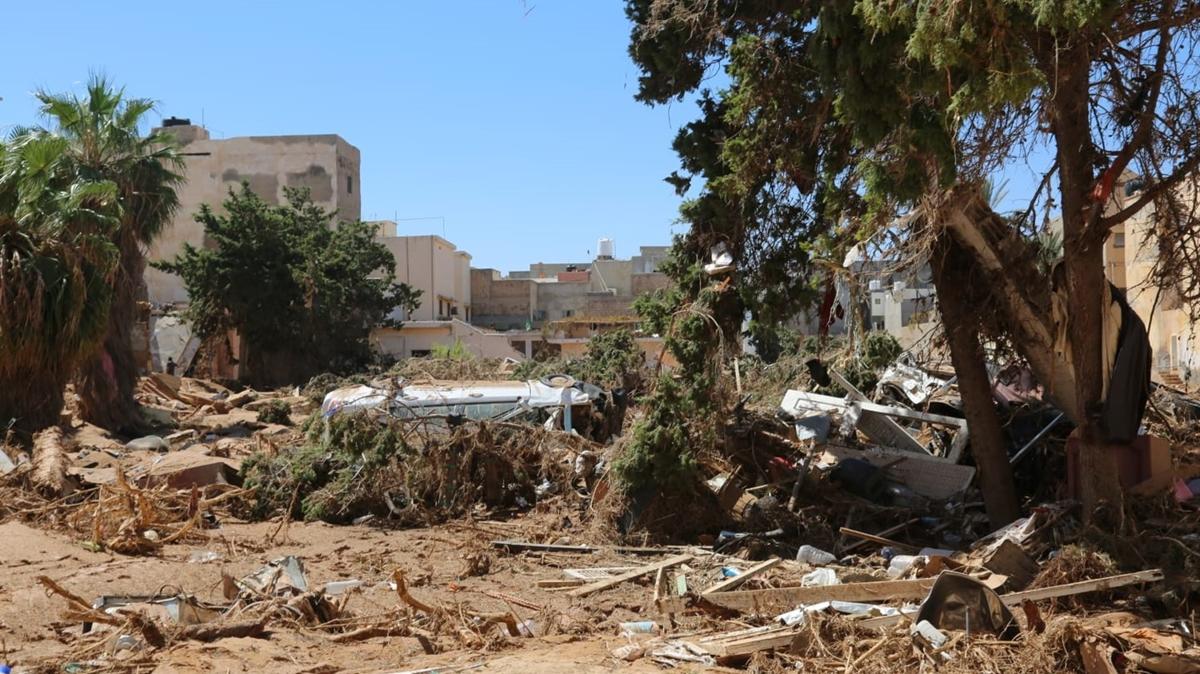 Libya'daki sel felaketinde can kayb 11 bini geti