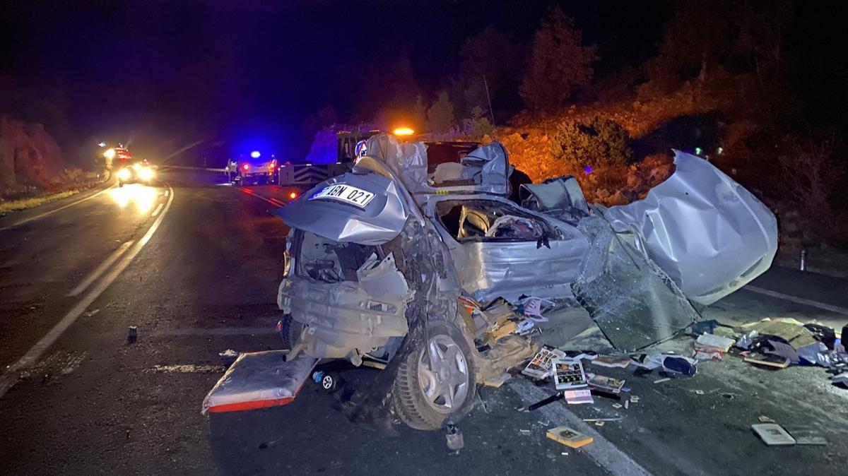 Antalya'da yolcu otobs ile otomobilin arpt kazada 1 kii hayatn kaybetti
