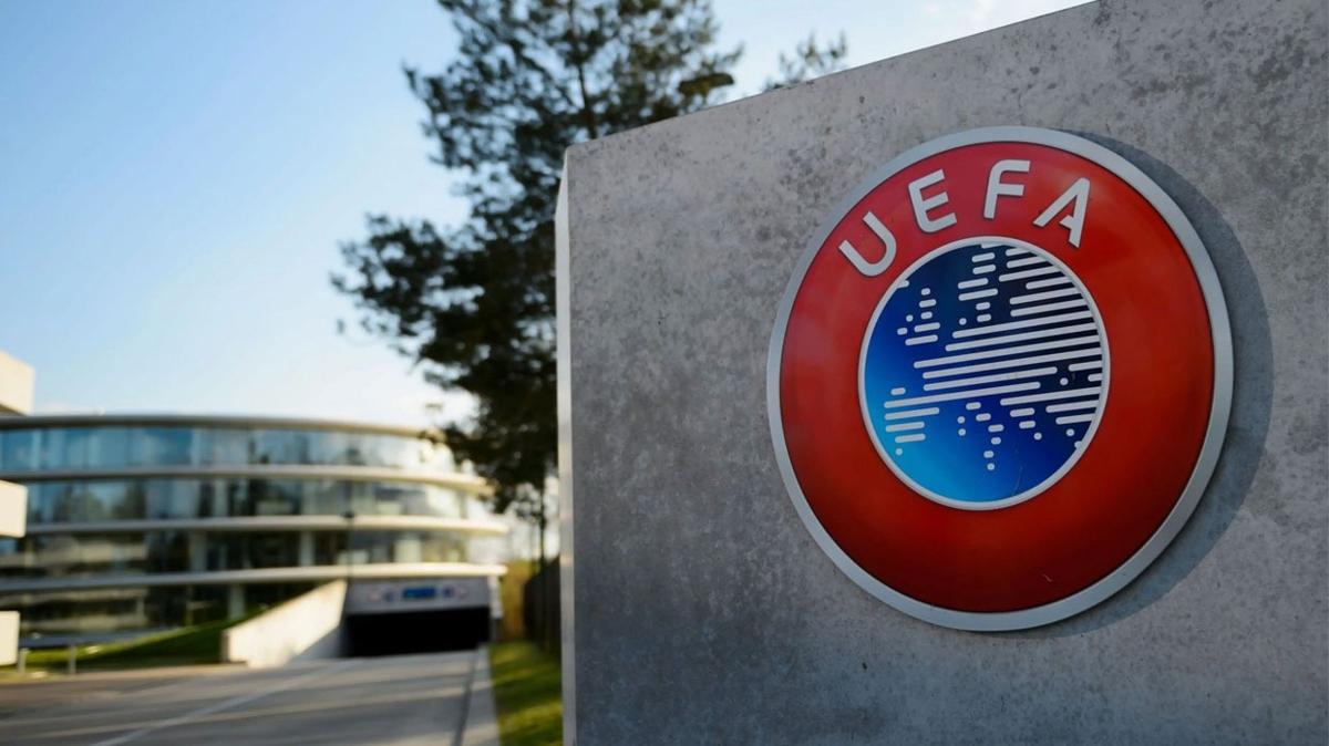Romanya'ya UEFA'dan rklk soruturmas