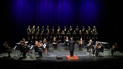 AKM'nin sezon alnda Cumhurbakanl Klasik Trk Mzii Korosu konser verdi