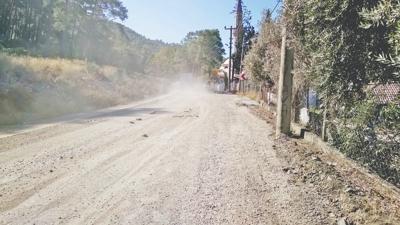 Marmaris'te toz isyan�! Yolu yar�da b�rak�p gittiler