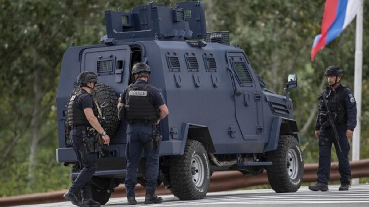 Kosova'da tehlikeli gerilim: Polis memurunu ldren Srp yakaland