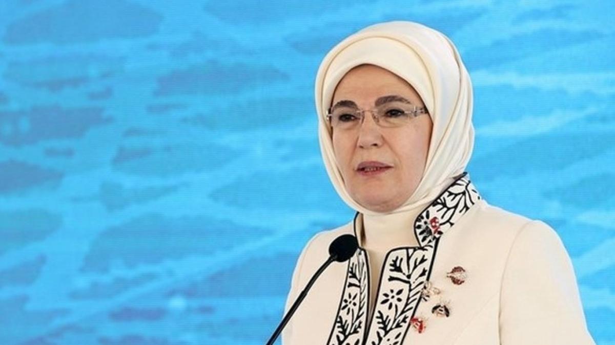 Emine Erdoan'dan Mevlid Kandili paylam