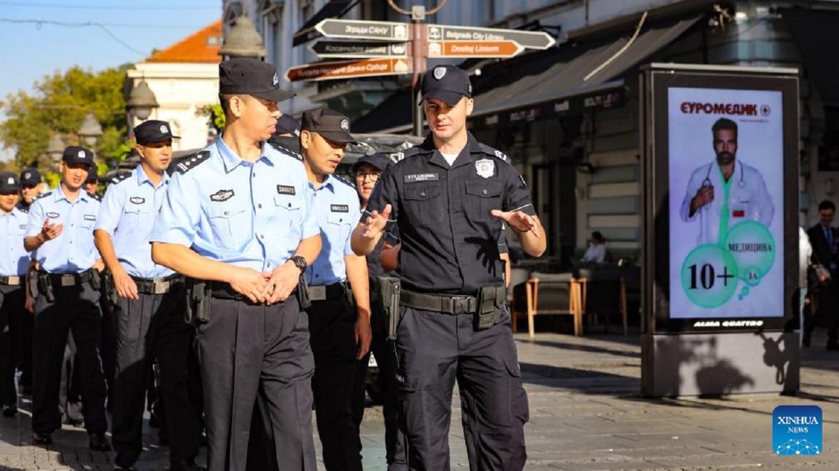 inli polisler Srbistan'da ortak devriye yapt