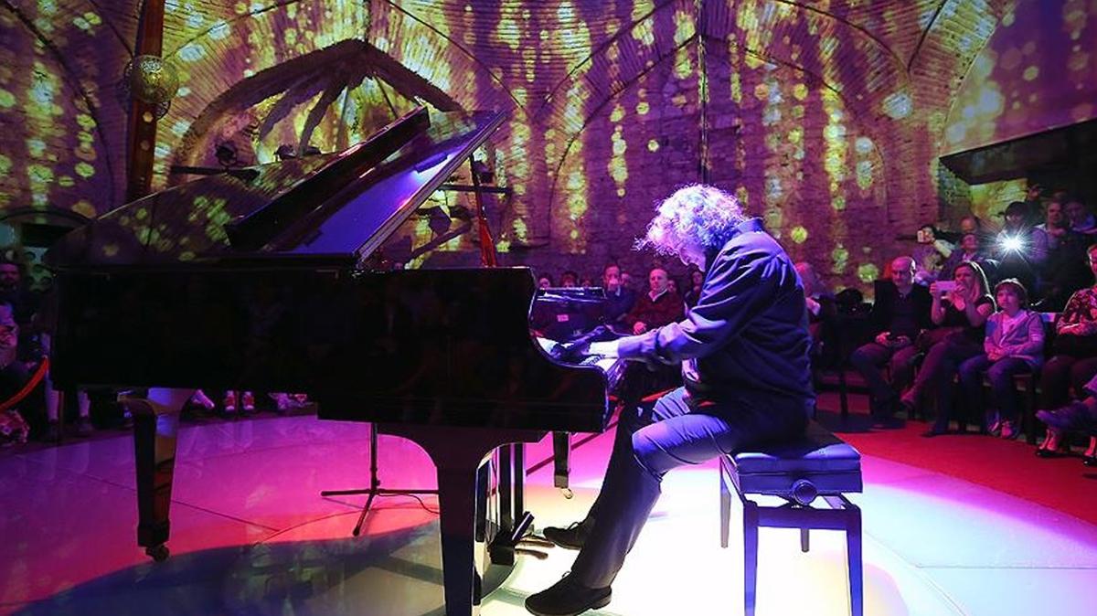 Macar piyanist Havasi Trkiye'ye geliyor... 2 Ekim'de konser verecek