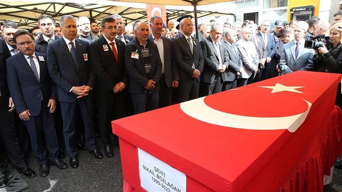 Ankara'daki saldry gerekletiren terristlerin katlettii ehit veteriner teknikeri defnedildi