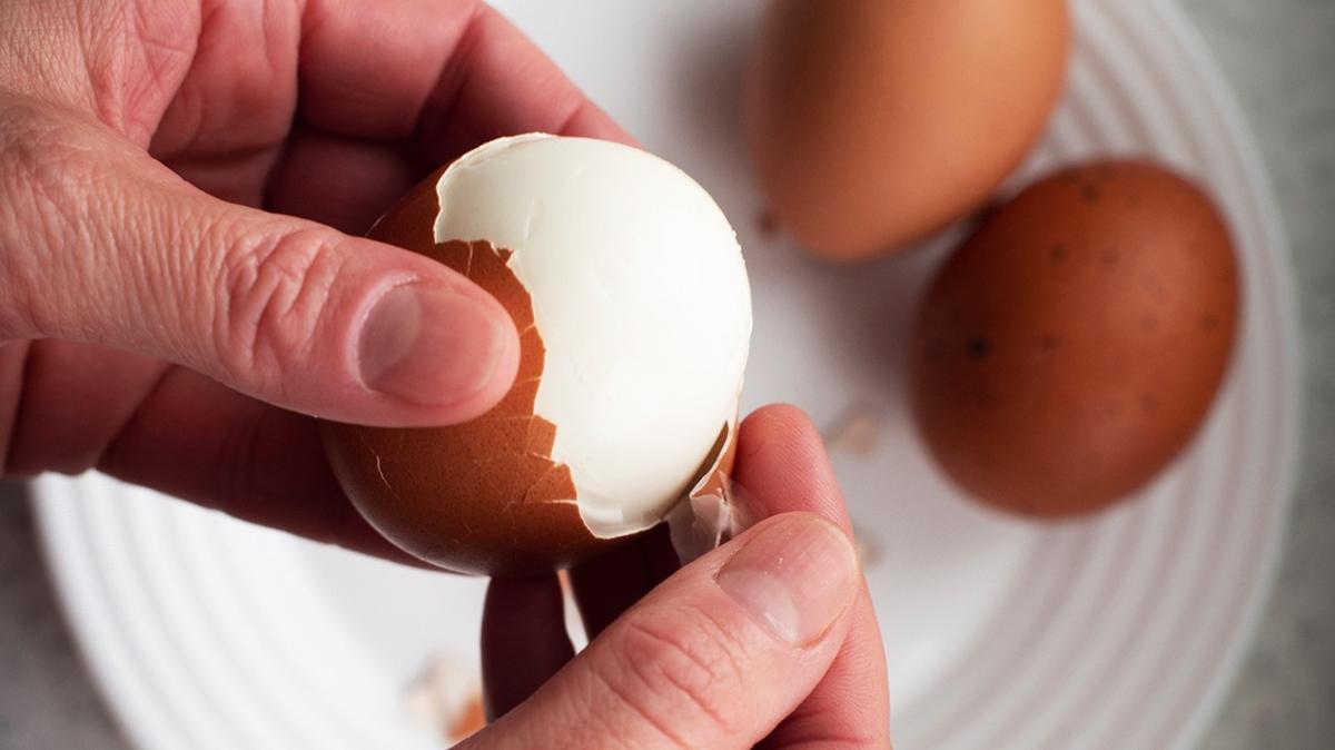 Halanm yumurta soymann en pratik yntemi! Bir tutam eklenmesi yeterli oluyor