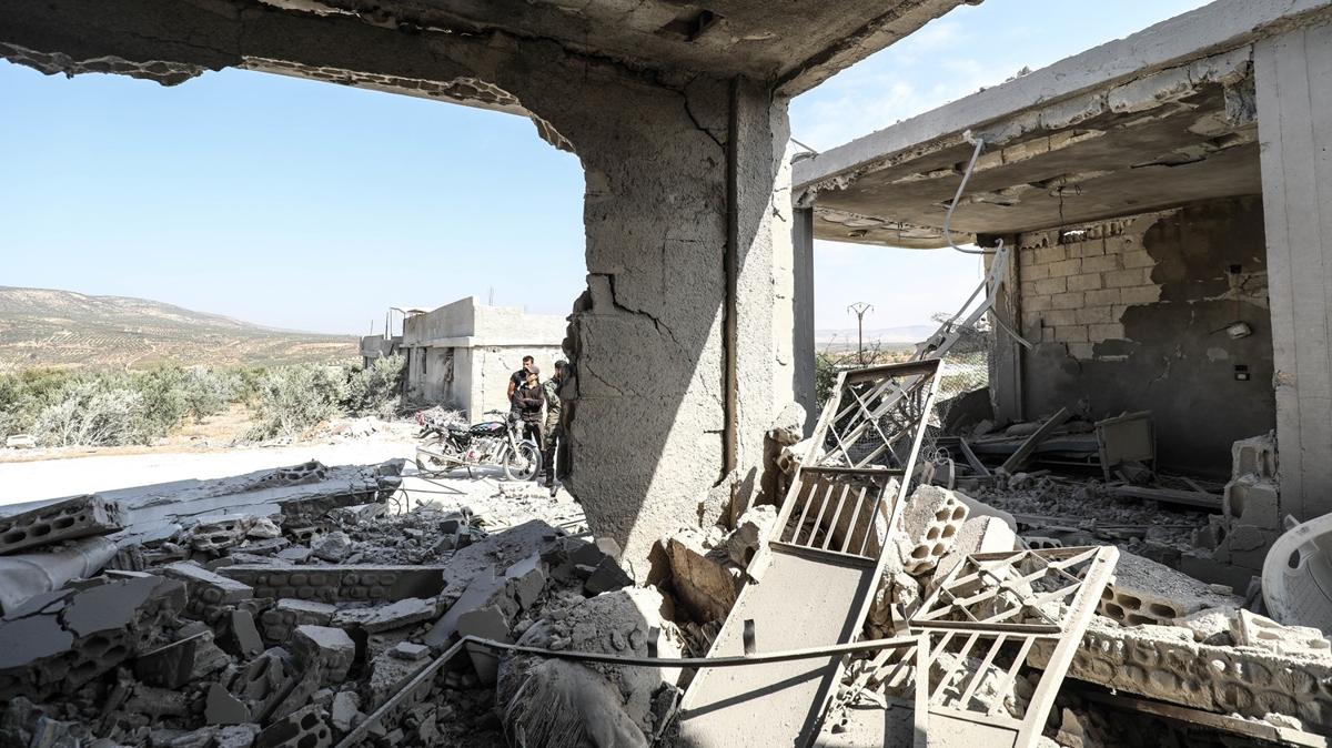 Suriye ordusu sivilleri hedef ald... Yasakl misket bombas kullanld