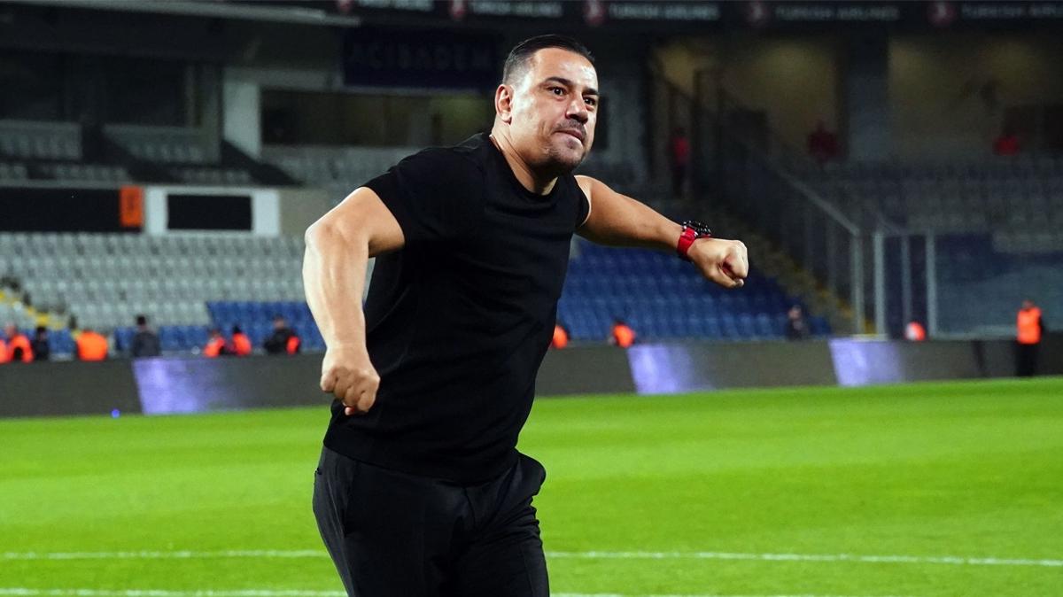 �a�da� Atan Trendyol S�per Lig Ba�ak�ehir foto�raflar� resimleri