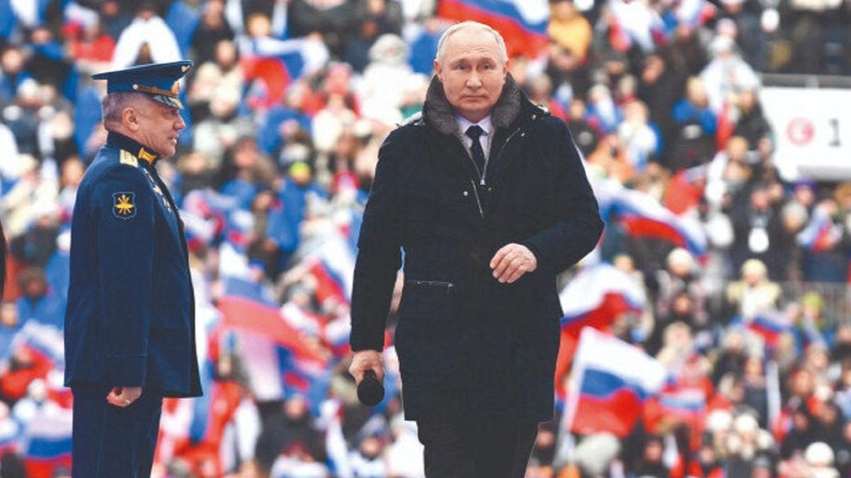 Putin kart gazeteci mahkum edildi