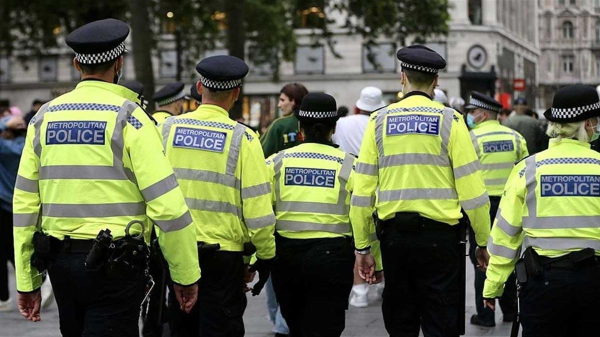 Londra'da polis devriyeleri artrld
