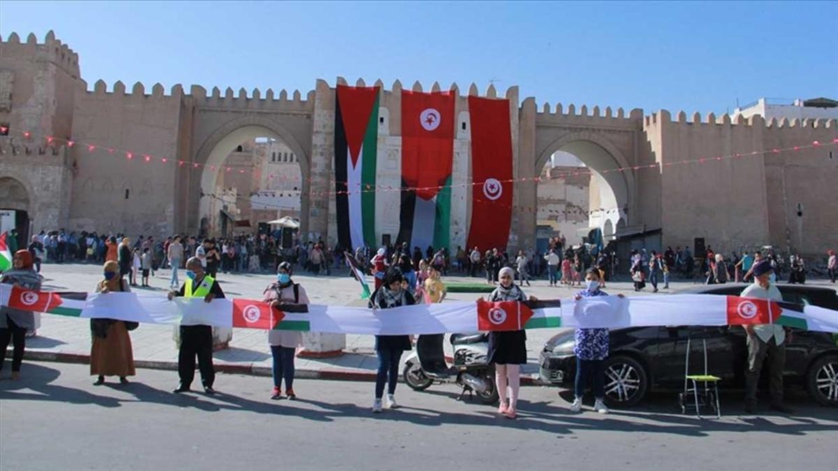 Tunus: Filistin halkyla dayanma iindeyiz