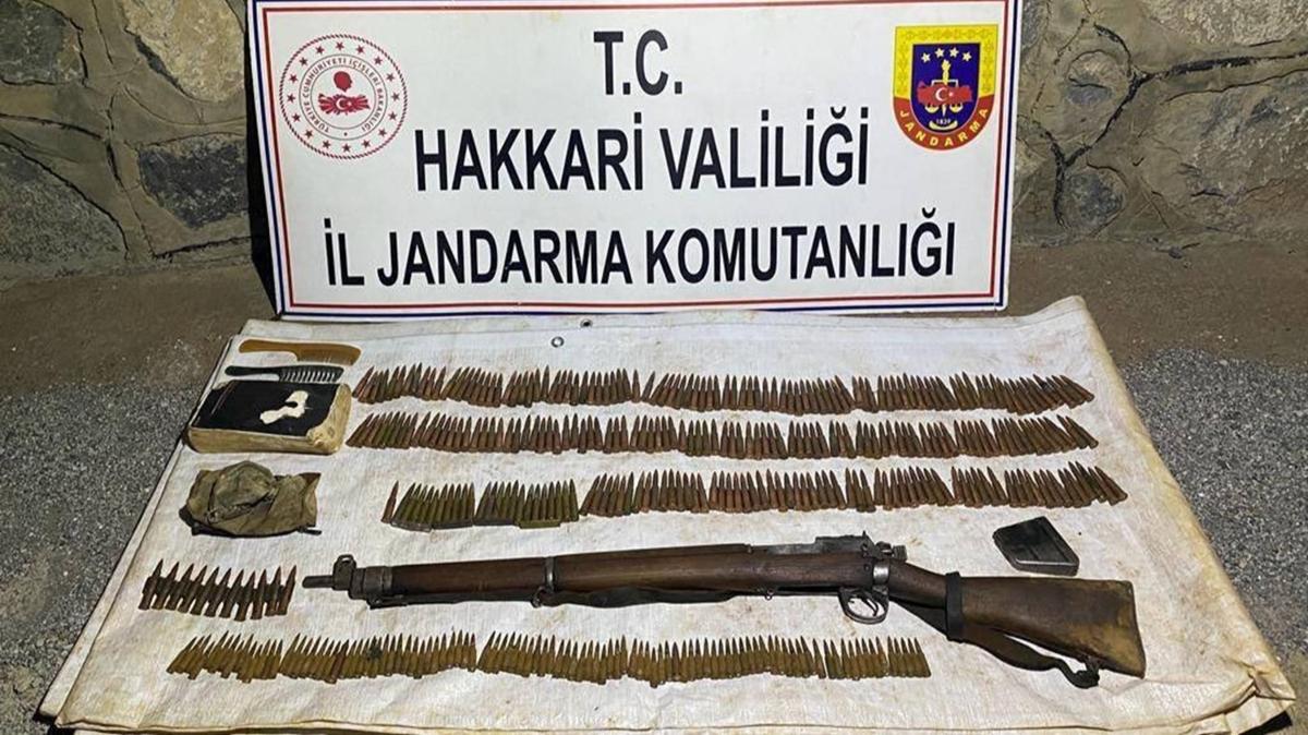 Silah ve mhimmat ele geirildi... Hakkari'de terr rgt PKK operasyonu