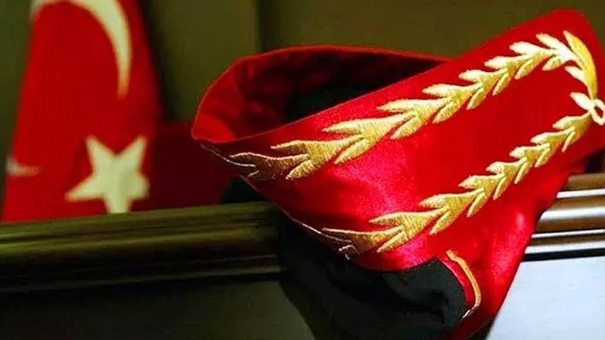 HSK yeleri ve kamu grevlilerine hakaret etmiti! O savc meslekten ihra edildi